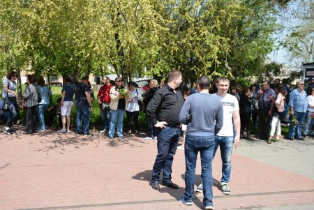На Куликовом поле: молебен, концентрация людей, рост кордона силовиков и пропадание мобильной связи (фото) 