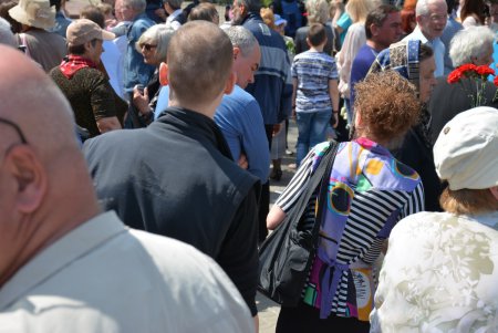 На Куликовом поле: молебен, концентрация людей, рост кордона силовиков и пропадание мобильной связи (фото) 