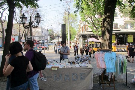 В Одессе жизнь течет своим привычным мирным чередом (фото)