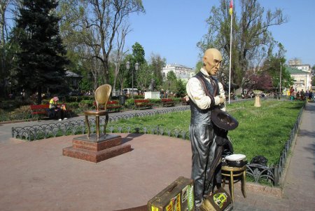 В Одессе жизнь течет своим привычным мирным чередом (фото)