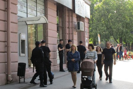 В Одессе жизнь течет своим привычным мирным чередом (фото)
