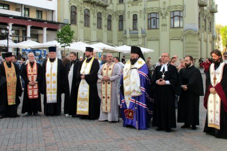 Греческая площадь: заупокойный молебен и митинг-реквием по одесситам, погибшим 2 мая 2014 года и в зоне АТО (фото)
