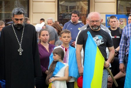 Греческая площадь: заупокойный молебен и митинг-реквием по одесситам, погибшим 2 мая 2014 года и в зоне АТО (фото)