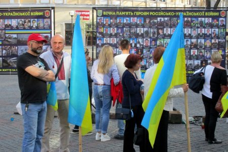Греческая площадь: заупокойный молебен и митинг-реквием по одесситам, погибшим 2 мая 2014 года и в зоне АТО (фото)