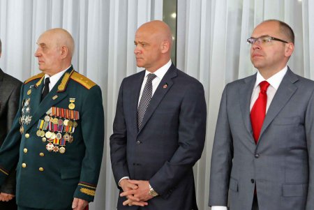 «Низкий вам поклон»: в Одессе мэр и губернатор чествовали ветеранов (фото)