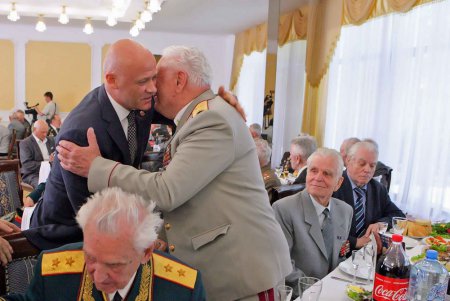 «Низкий вам поклон»: в Одессе мэр и губернатор чествовали ветеранов (фото)