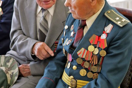 «Низкий вам поклон»: в Одессе мэр и губернатор чествовали ветеранов (фото)