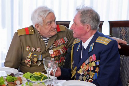 «Низкий вам поклон»: в Одессе мэр и губернатор чествовали ветеранов (фото)