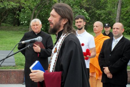 День памяти и примирения в Одессе: поминали погибших во Второй мировой войне и молились за мир в Украине (фото)