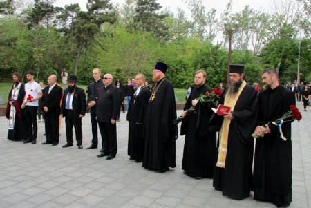 День памяти и примирения в Одессе: поминали погибших во Второй мировой войне и молились за мир в Украине (фото)