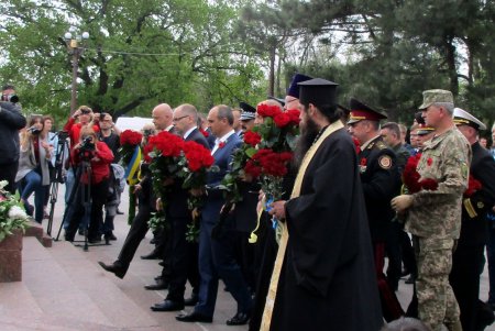 День памяти и примирения в Одессе: поминали погибших во Второй мировой войне и молились за мир в Украине (фото)