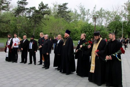 День памяти и примирения в Одессе: поминали погибших во Второй мировой войне и молились за мир в Украине (фото)
