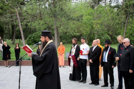 День памяти и примирения в Одессе: поминали погибших во Второй мировой войне и молились за мир в Украине (фото)