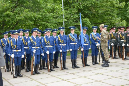 Одесситы возложили цветы и венки к закладному камню монумента Воинам  АТО (фото)