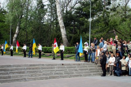 Священная традиция: в Одессе почтили память погибших на торжественной церемонии (фото)