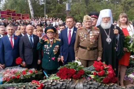 Священная традиция: в Одессе почтили память погибших на торжественной церемонии (фото)