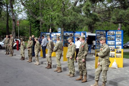 Священная традиция: в Одессе почтили память погибших на торжественной церемонии (фото)
