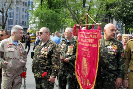 Священная традиция: в Одессе почтили память погибших на торжественной церемонии (фото)
