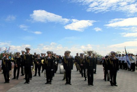 Священная традиция: в Одессе почтили память погибших на торжественной церемонии (фото)