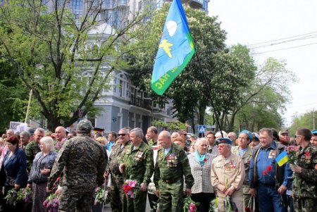 Священная традиция: в Одессе почтили память погибших на торжественной церемонии (фото)