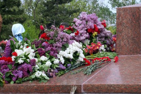 Священная традиция: в Одессе почтили память погибших на торжественной церемонии (фото)