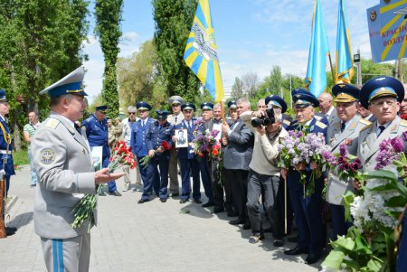 Сквер Героев-летчиков собрал под своим крылом ветеранов-авиаторов (фото)