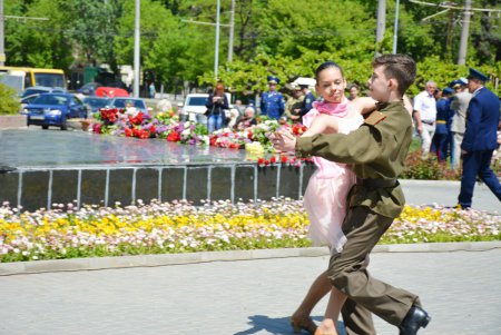 Сквер Героев-летчиков собрал под своим крылом ветеранов-авиаторов (фото)