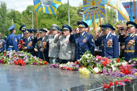 Сквер Героев-летчиков собрал под своим крылом ветеранов-авиаторов (фото)