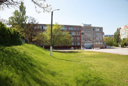 Продолжается капремонт школы №1 на Михайловской площади (фото)