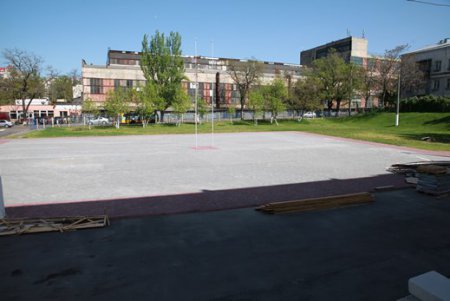 Продолжается капремонт школы №1 на Михайловской площади (фото)