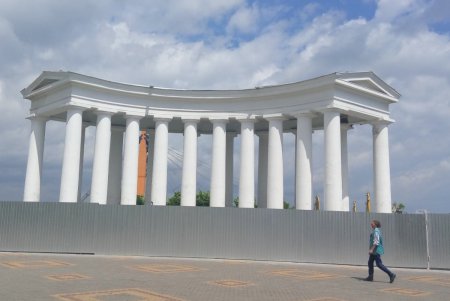 В Одессе началась реставрация Воронцовского дворца и Колоннады (фото) 