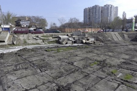 Улицы Одессы готовятся к  встрече лета (фото)