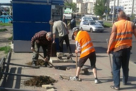 Улицы Одессы готовятся к  встрече лета (фото)