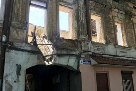 Первый вице-мэр Одессы проинспектировал восстановление старых домов (фото)