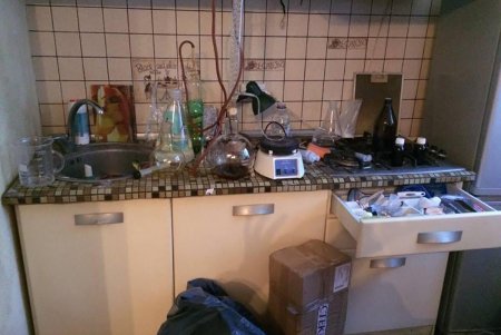 Правоохранители задержали «производителя» наркотиков в Одессе и Харькове (фото) 