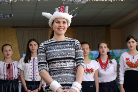 Одесская школа искусств при открытых дверях показала «Козу-Дерезу» (фоторепортаж)
