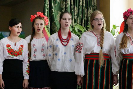 Одесская школа искусств при открытых дверях показала «Козу-Дерезу» (фоторепортаж)