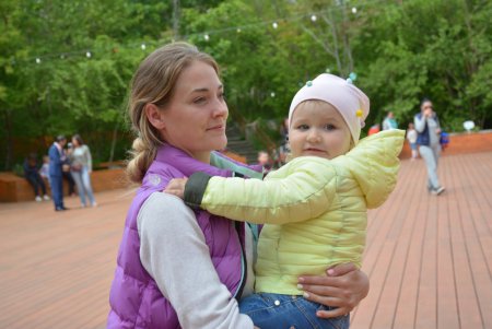  Одесские многодетные мамы с детьми осваивали пилатес, йогу и тай-бо (фото)