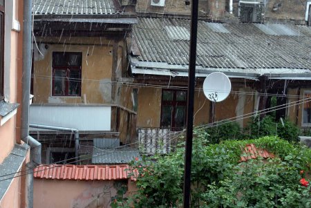 На Одессу обрушился природный убийца (фоторепортаж)