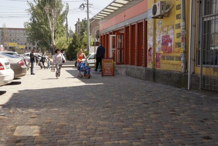 В районе Пересыпских мостов и «Молодой гвардии» благоустраивают пешеходные зоны (фото) 