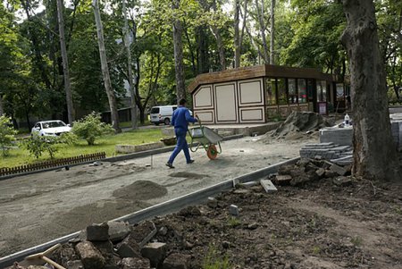 В Малиновском районе Одессы проводится комплексное благоустройство (фото)