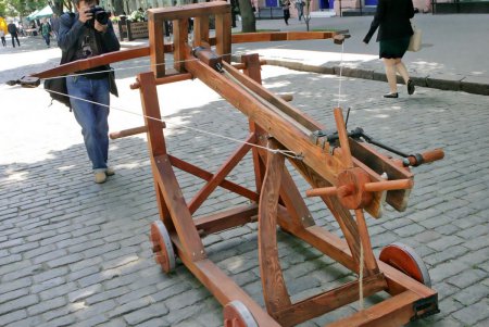 Рыцари, Прекрасные Дамы и оруженосцы: Дерибасовская погрузилась в эпоху Средневековья (фоторепортаж)