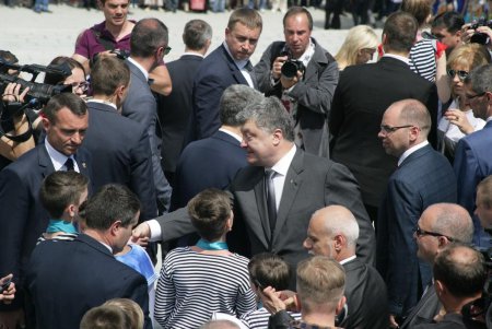 Президент Украины и мэр Одессы открыли обновленную историческую гордость города (фото)