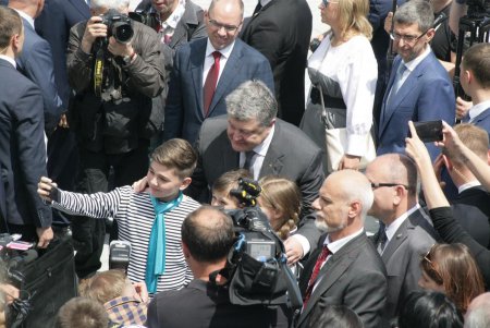 Президент Украины и мэр Одессы открыли обновленную историческую гордость города (фото)