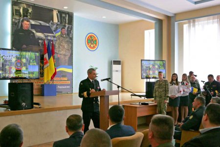 Пограничники принимают поздравления (фоторепортаж) 