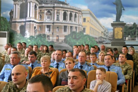 Пограничники принимают поздравления (фоторепортаж) 
