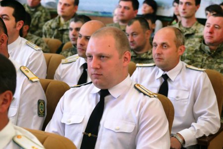 Пограничники принимают поздравления (фоторепортаж) 