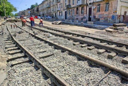  Дорожные мучения жителей поселка Котовского близки к окончанию (фоторепортаж)