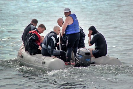 На «Ланжероне» водолазы спасли сразу полдюжины «утопающих» (фоторепортаж)