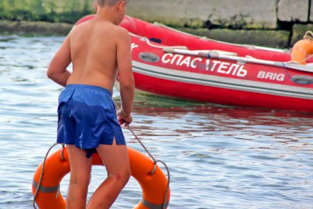 На «Ланжероне» водолазы спасли сразу полдюжины «утопающих» (фоторепортаж)